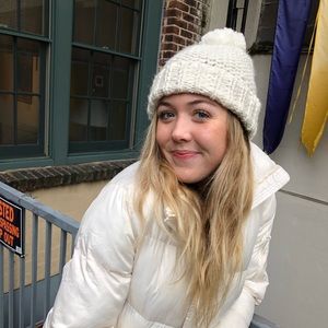 Meet your Posher, Nicole